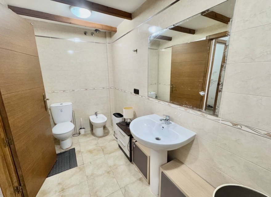 Odsprzedaż - Willa - Guardamar del Segura