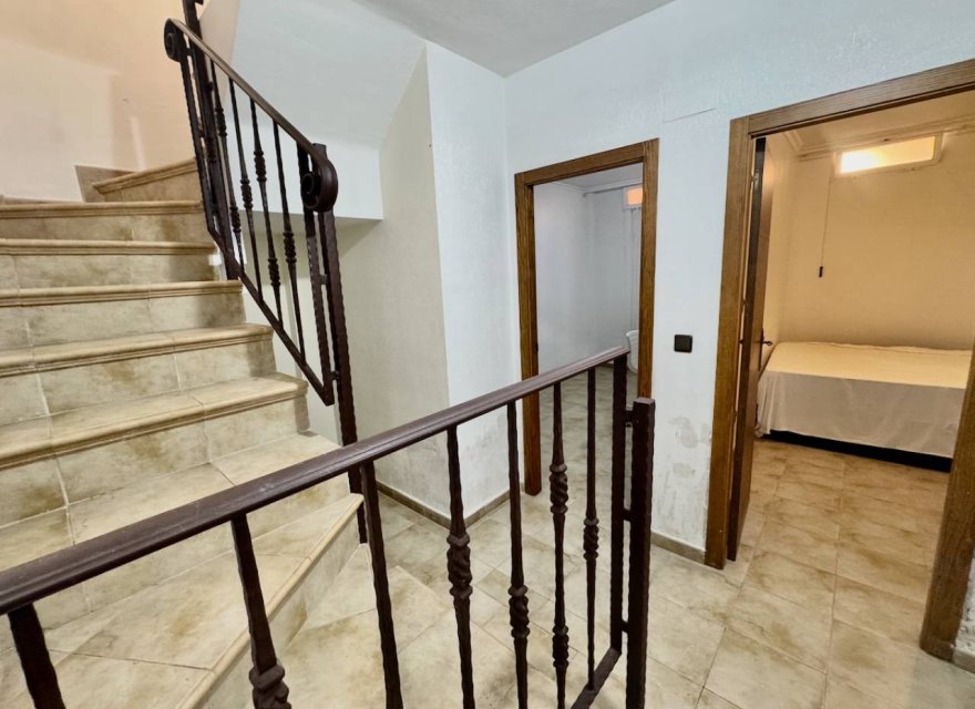 Odsprzedaż - Willa - Guardamar del Segura