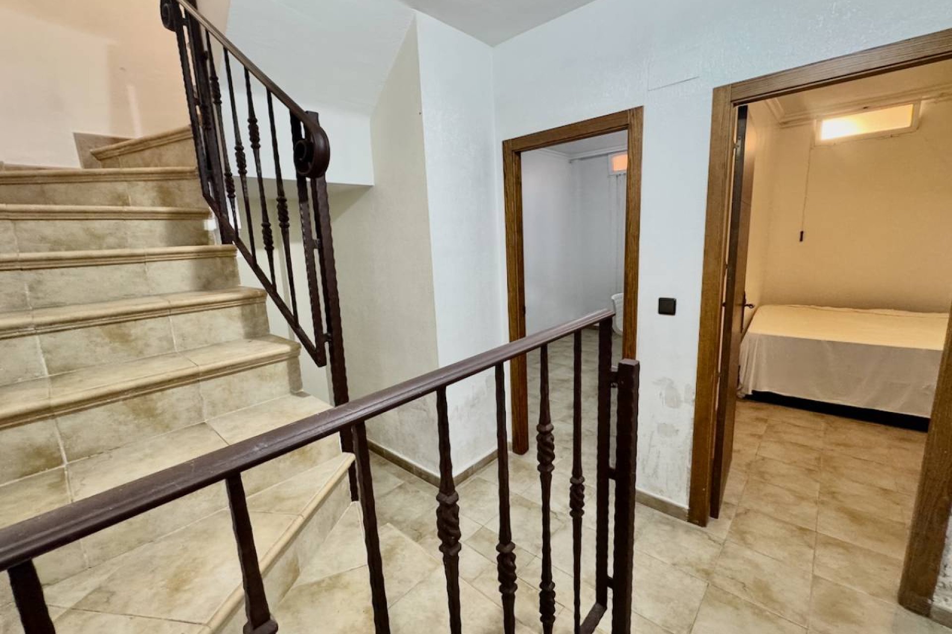 Odsprzedaż - Willa - Guardamar del Segura