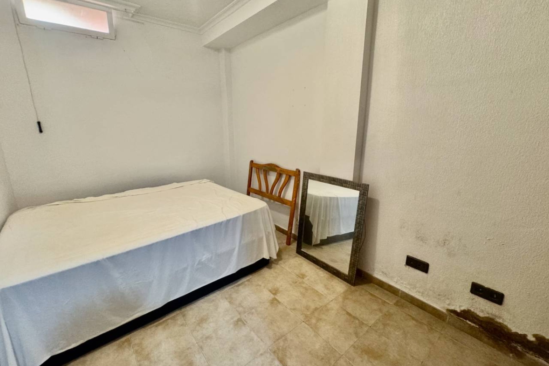 Odsprzedaż - Willa - Guardamar del Segura