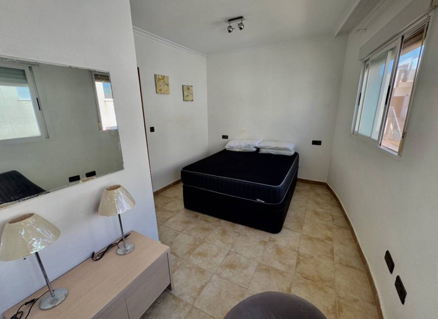 Odsprzedaż - Willa - Guardamar del Segura