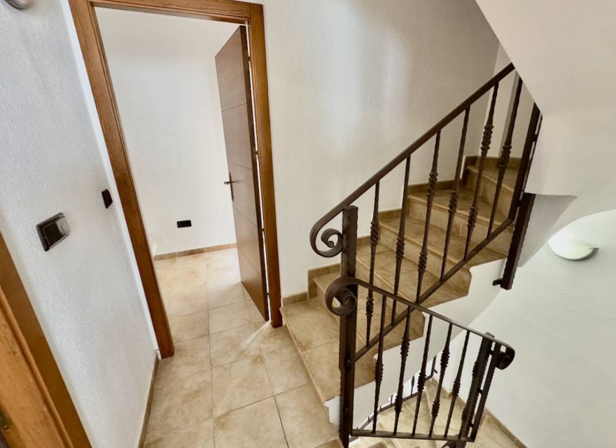 Odsprzedaż - Willa - Guardamar del Segura