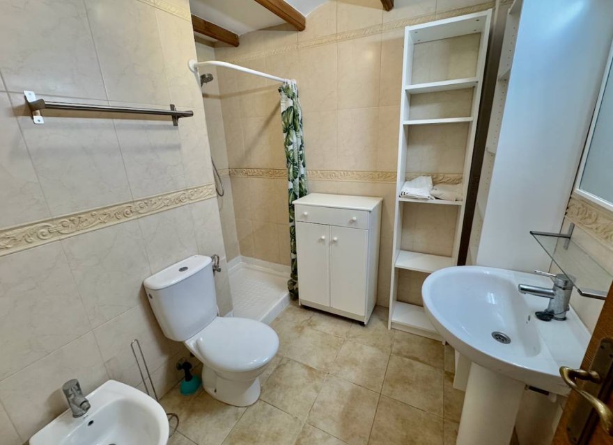 Odsprzedaż - Willa - Guardamar del Segura