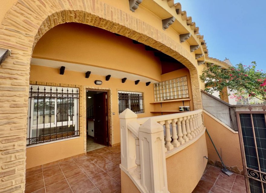 Odsprzedaż - Willa - Guardamar del Segura