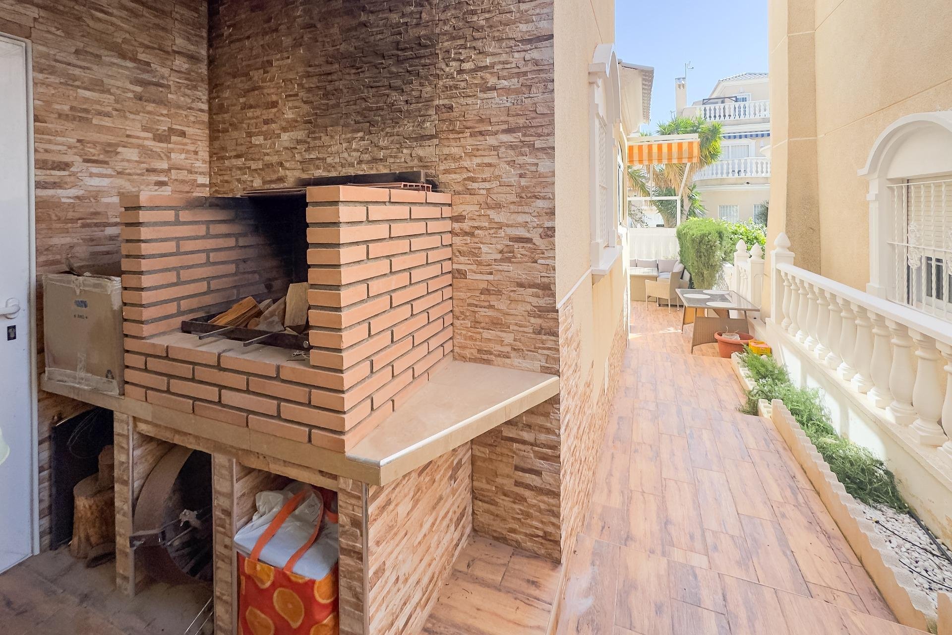 Odsprzedaż - Willa - Orihuela Costa - Los Almendros-la Florida