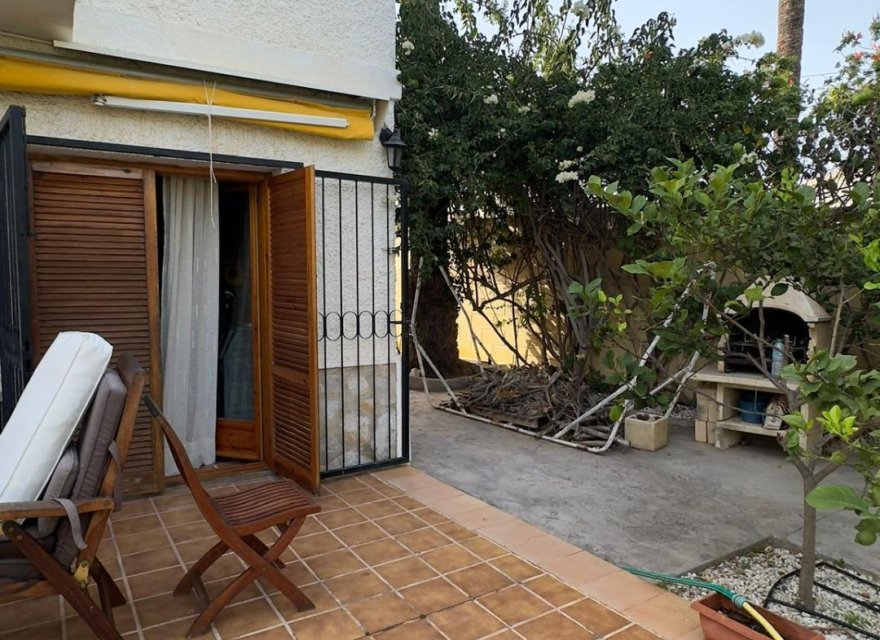 Odsprzedaż - Willa - Orihuela Costa - Punta Prima