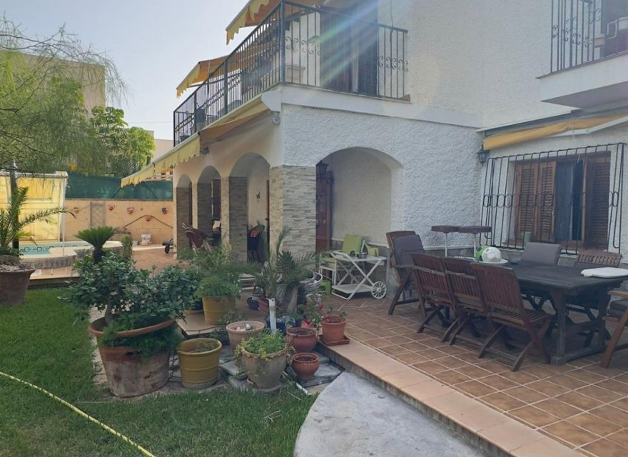 Odsprzedaż - Willa - Orihuela Costa - Punta Prima