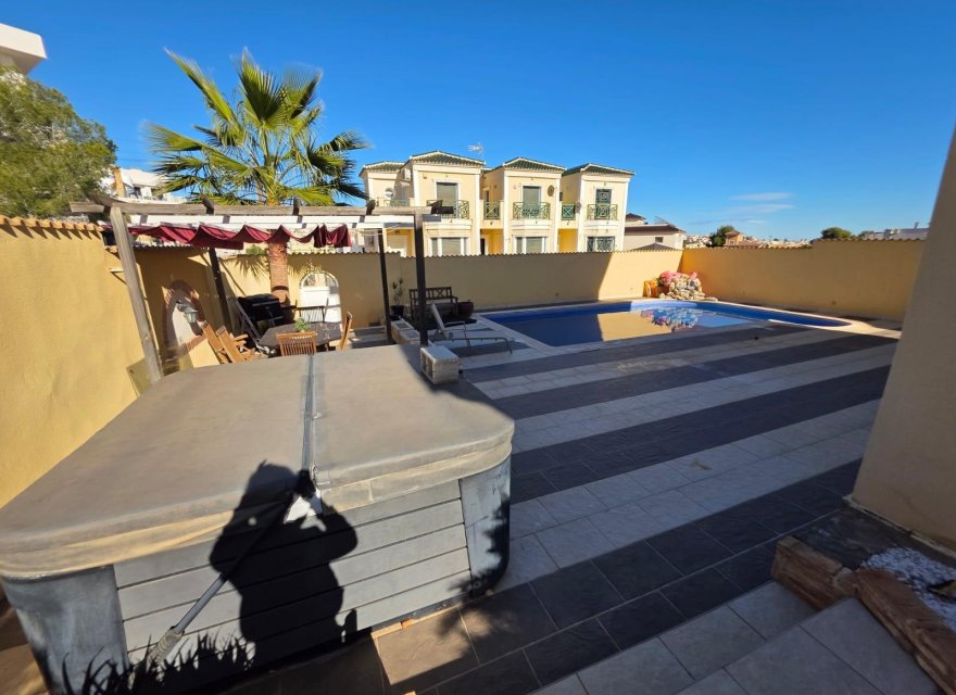 Odsprzedaż - Willa - Orihuela Costa - Villamartín-las Filipinas