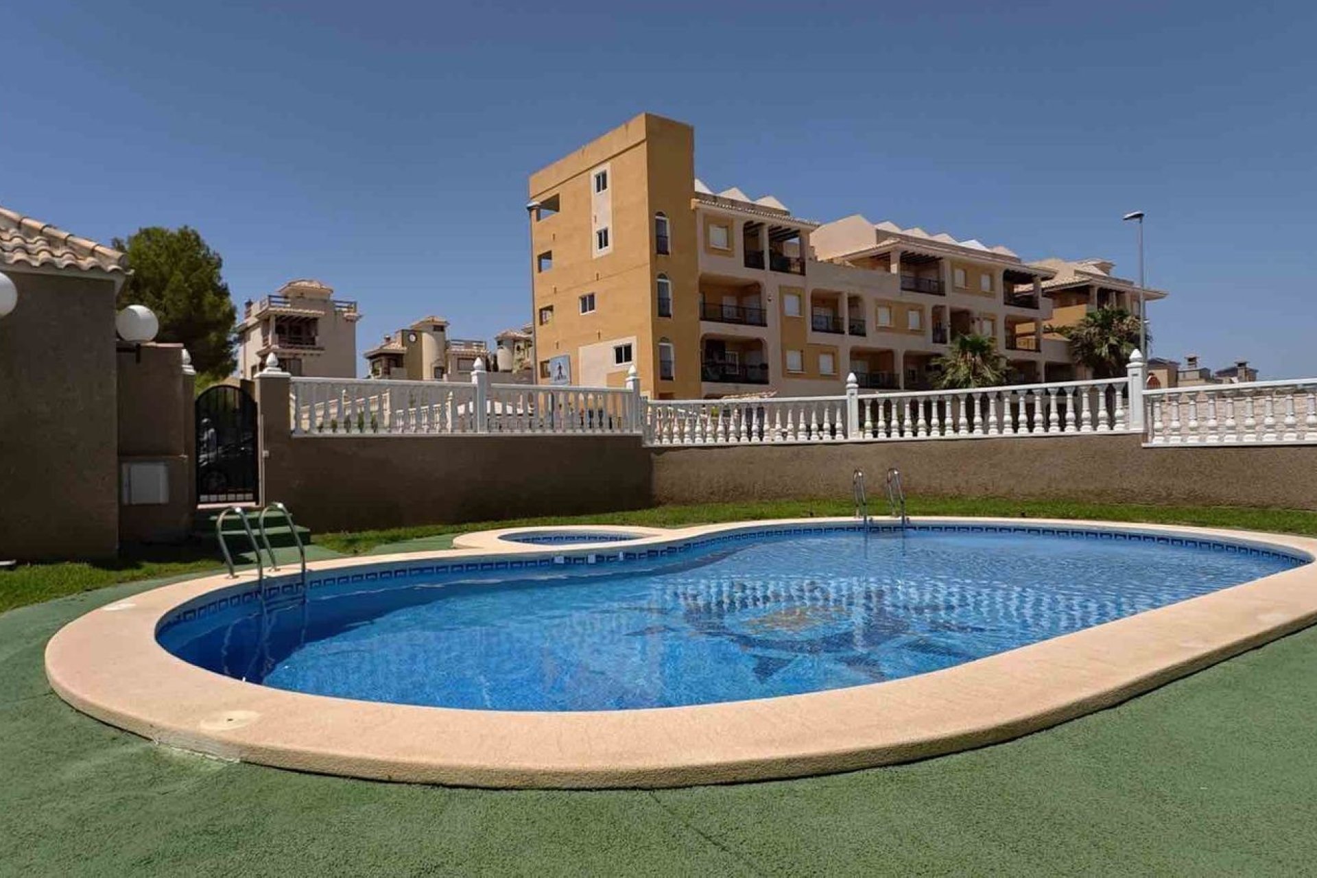 Odsprzedaż - Willa - Orihuela Costa - Villamartin