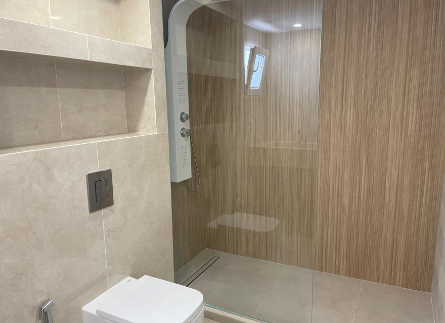 Odsprzedaż - Willa - Torrevieja - Los Balcones