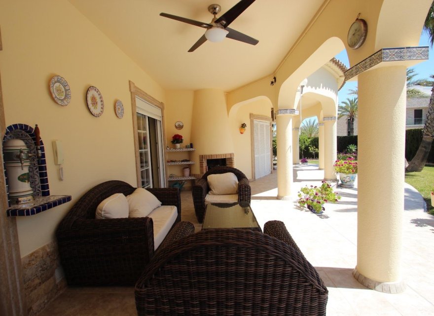 Odsprzedaż - Willa - Torrevieja - Punta Prima