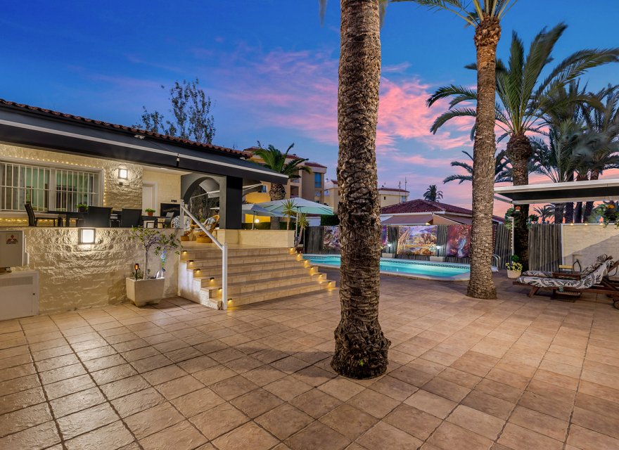 Odsprzedaż - Willa - Torrevieja - Rocio del Mar