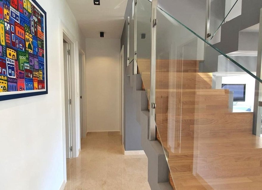 Odsprzedaż - Willa - Villajoyosa - Montiboli