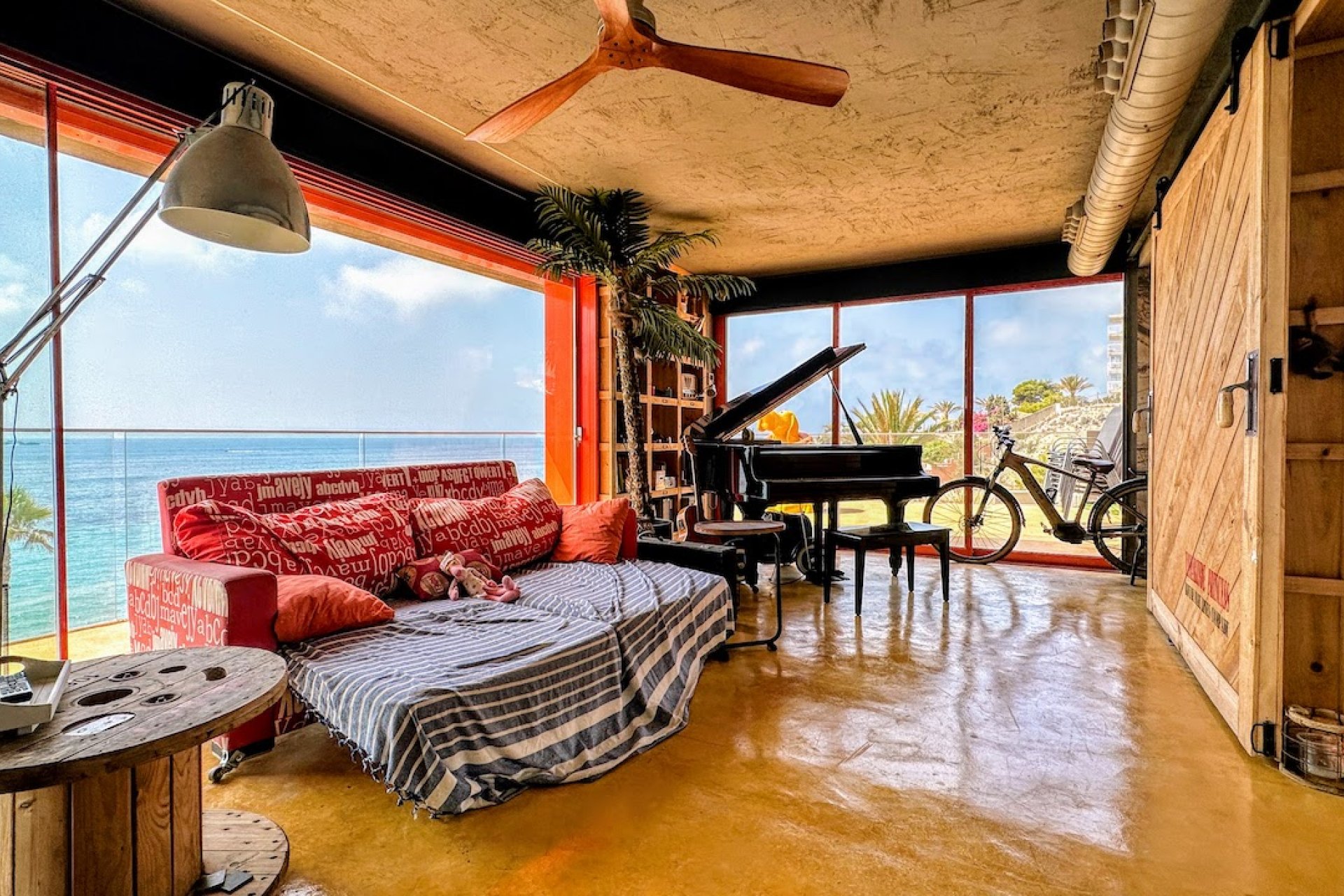 Odsprzedaż - Willa - Villajoyosa