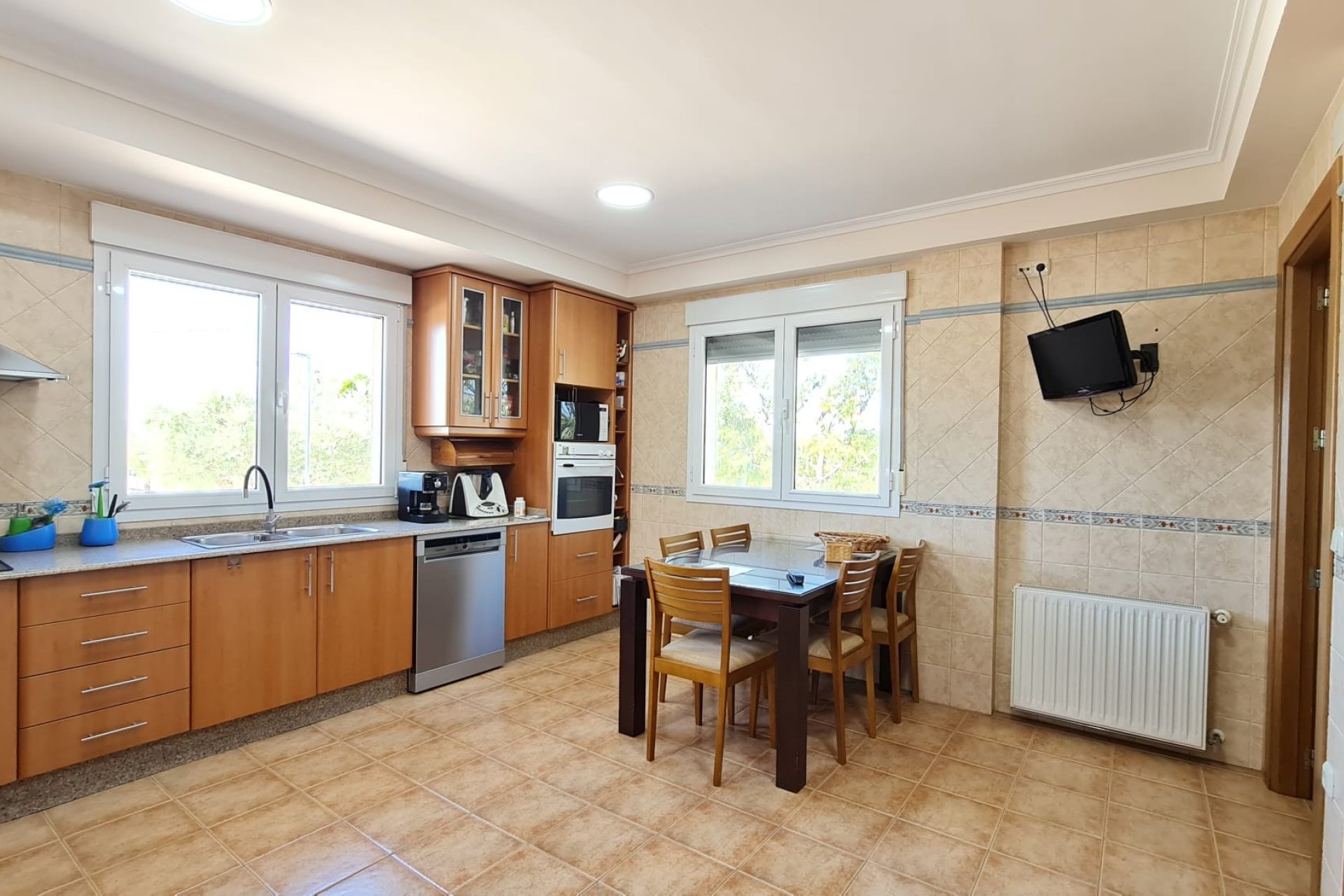 Odsprzedaż - Willa - Yecla - Inland