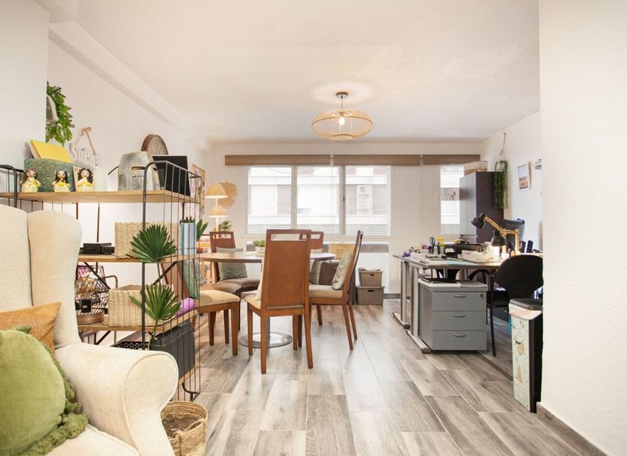 Перепродаж - Апартаменти - Alicante - Ensanche-Diputación