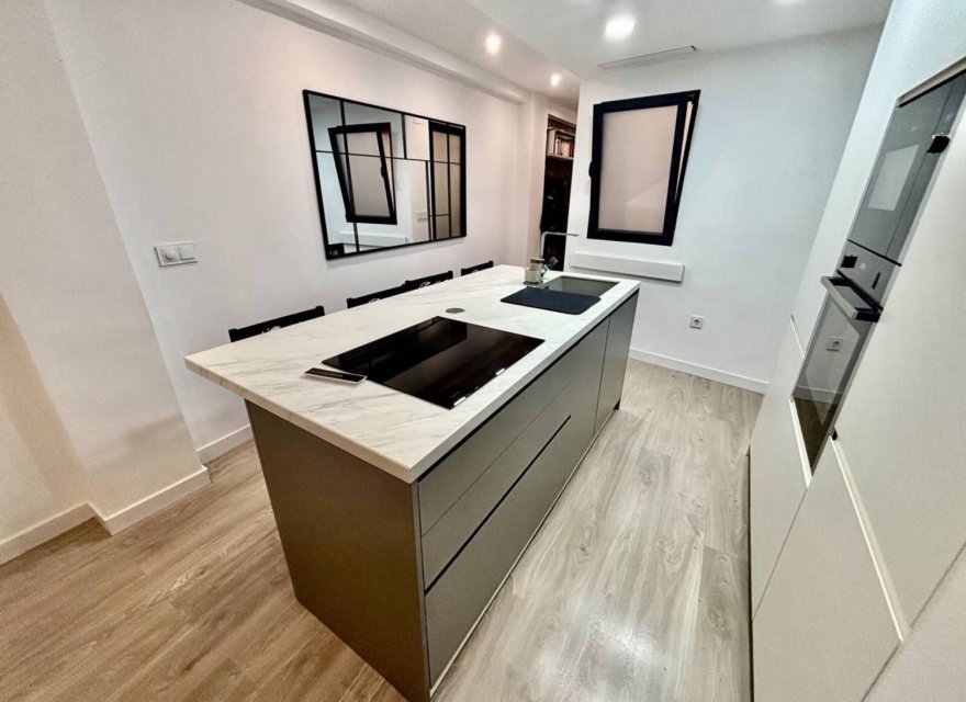 Перепродаж - Апартаменти - Alicante