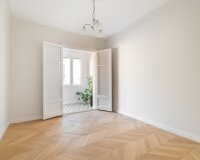 Перепродаж - Апартаменти - Eixample - 