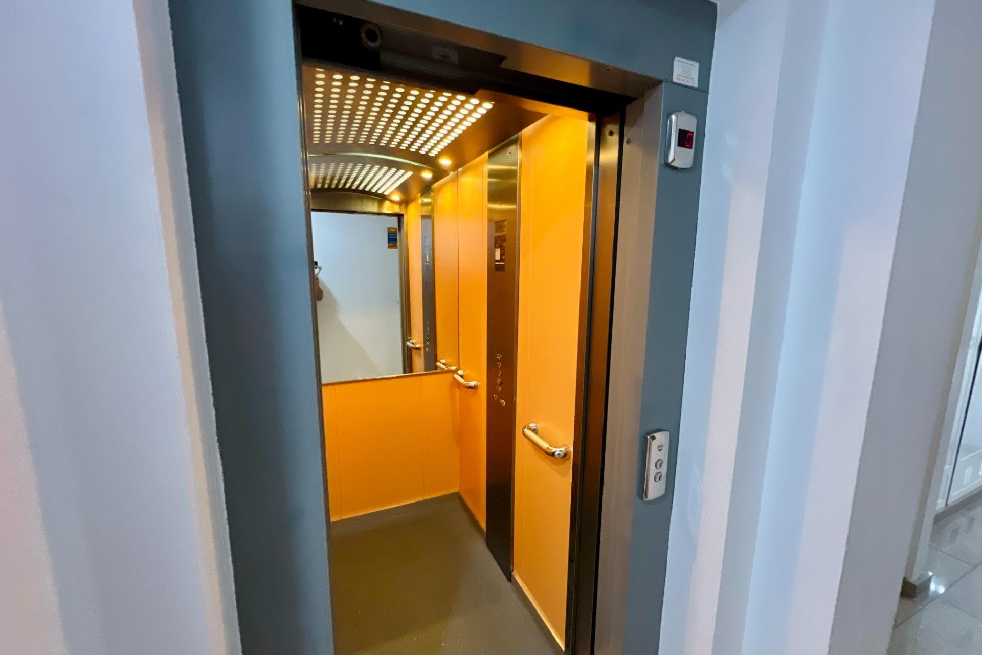 Перепродаж - Апартаменти - Torrevieja - Playa de los Locos