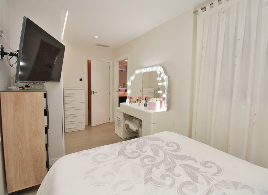 Перепродаж - Апартаменти - Torrevieja