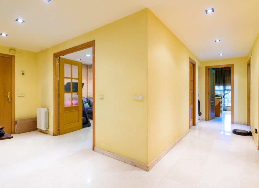 Перепродаж - Апартаменти - Valencia - Кампанар