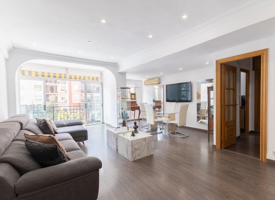 Перепродаж - Апартаменти - Valencia - Quatre Carreres