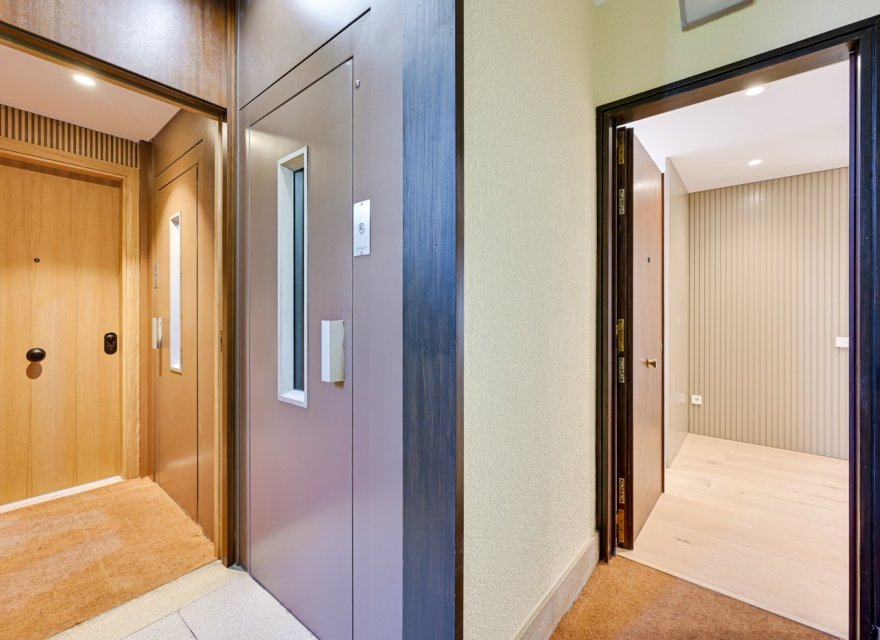 Перепродаж - Апартаменти - Zona Alta - 