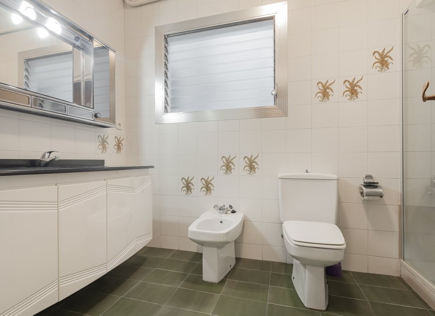 Перепродаж - Апартаменти - Zona Alta - 