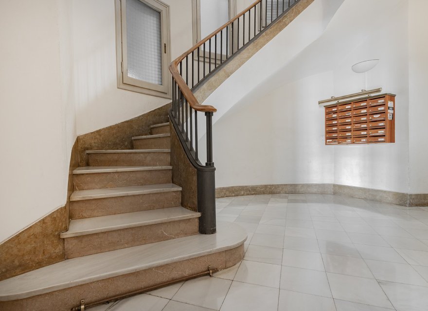 Перепродаж - Апартаменти - Zona Alta - 