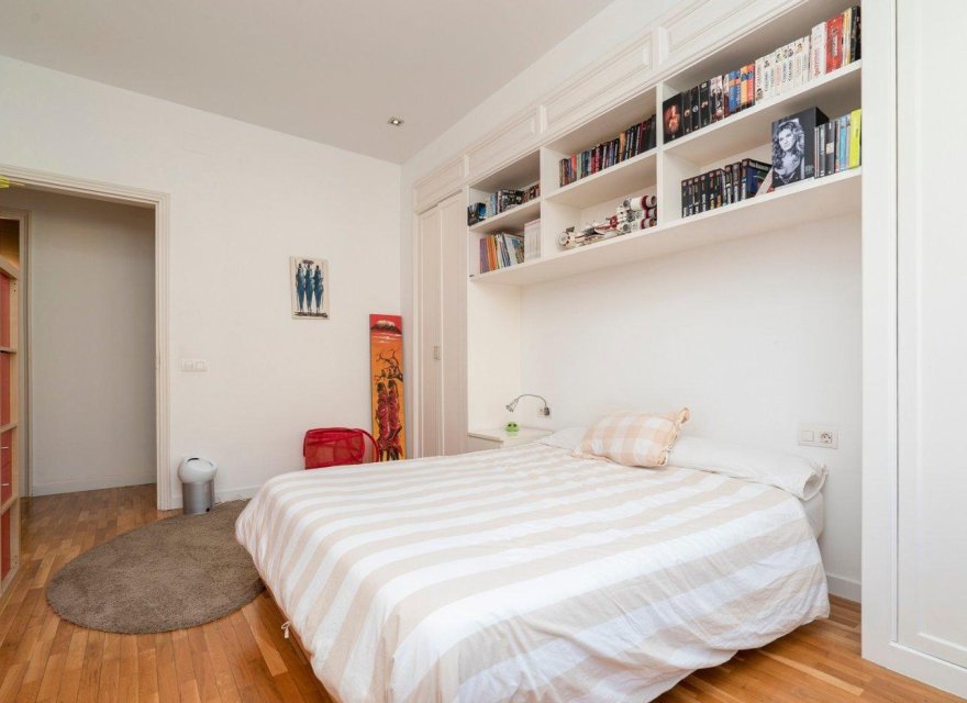 Перепродаж - Апартаменти - Zona Alta - 