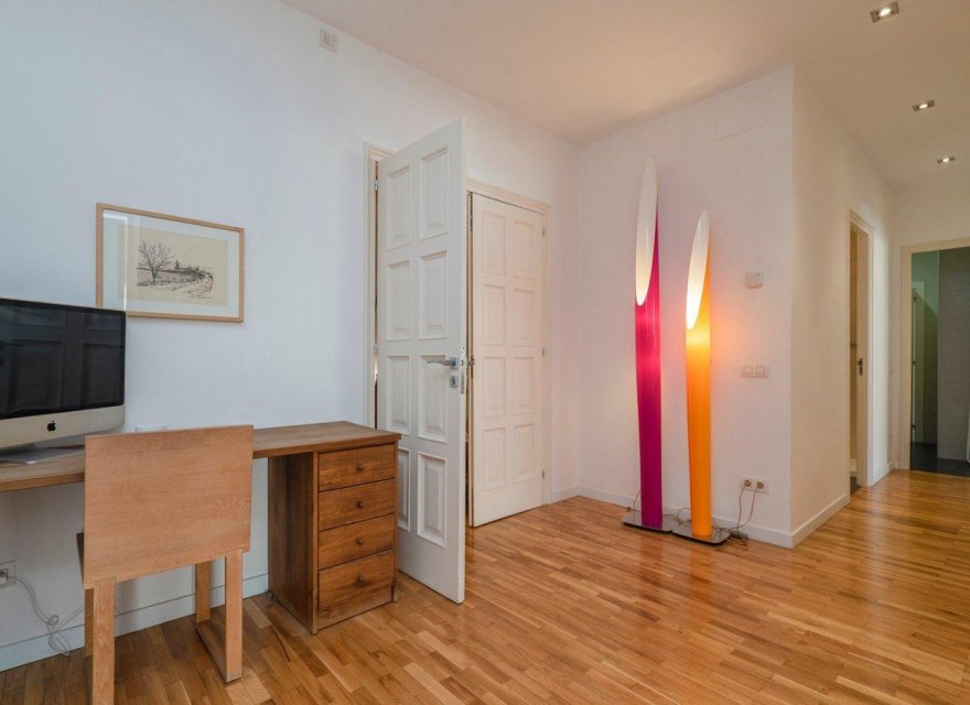 Перепродаж - Апартаменти - Zona Alta - 