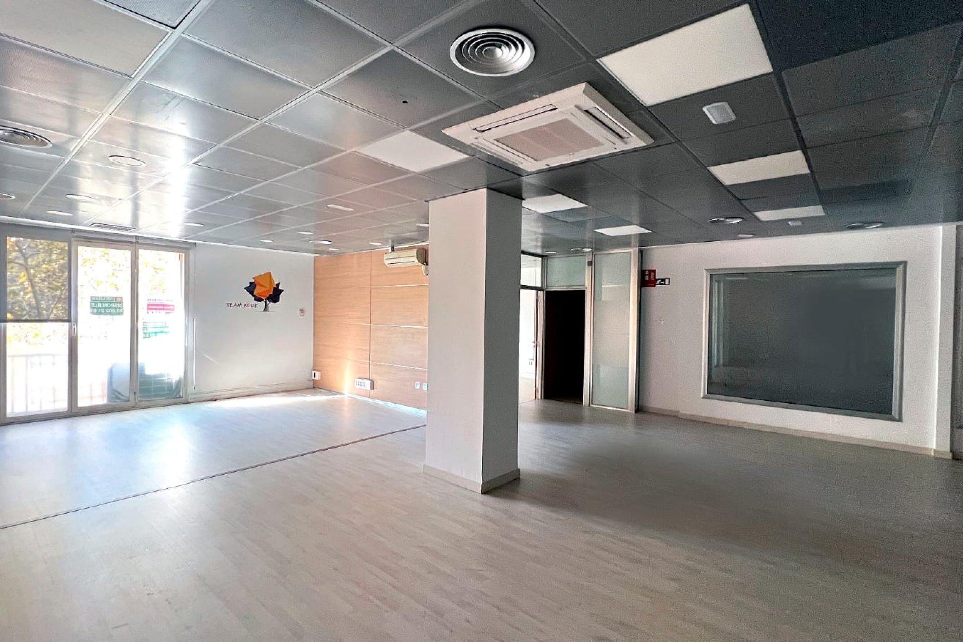 Перепродаж - Komercyjna - Eixample - 