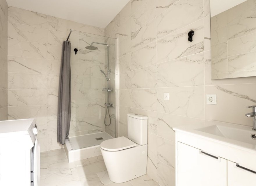 Перепродаж - Komercyjna - Fuengirola - 