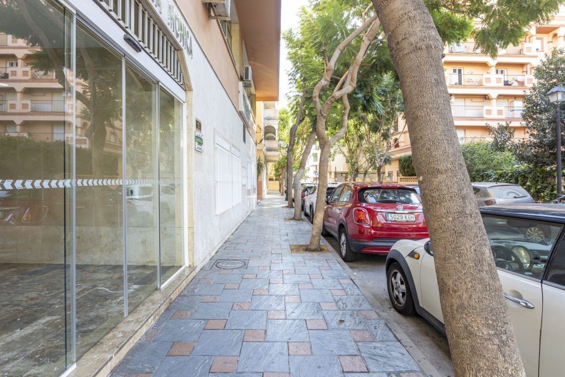 Перепродаж - Komercyjna - Fuengirola - 