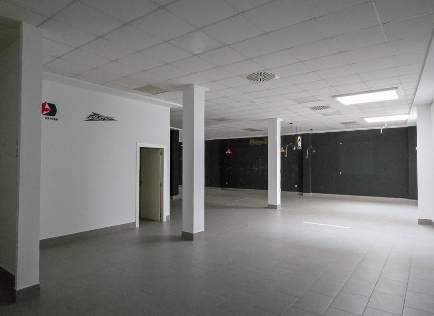 Перепродаж - Komercyjna - Guardamar del Segura - Center