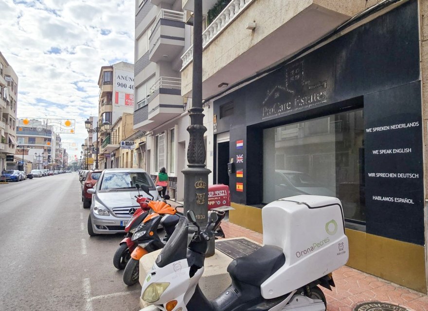 Перепродаж - Komercyjna - Guardamar del Segura - Center