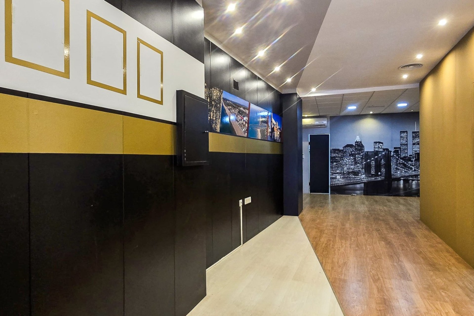 Перепродаж - Komercyjna - Guardamar del Segura - Center