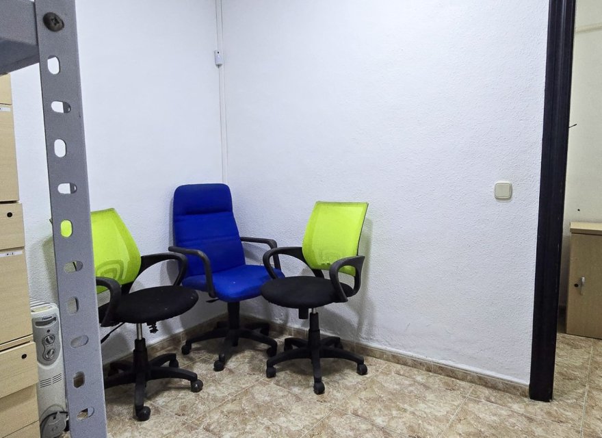 Перепродаж - Komercyjna - Guardamar del Segura - Center