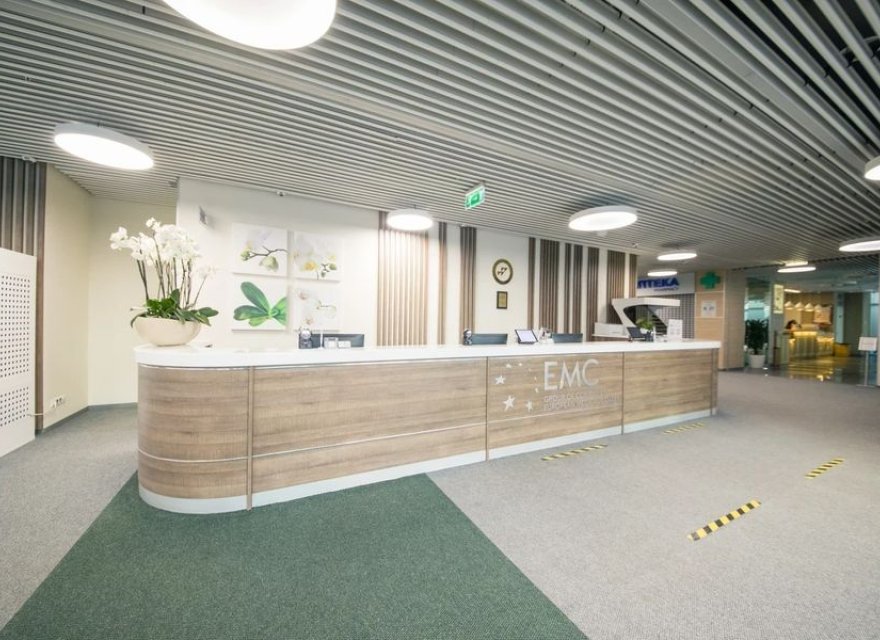 Перепродаж - Komercyjna - Les Corts - 