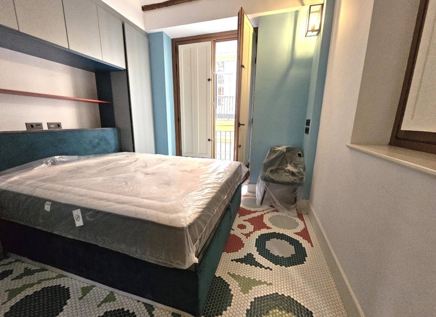 Перепродаж - Komercyjna - Valencia - Centro