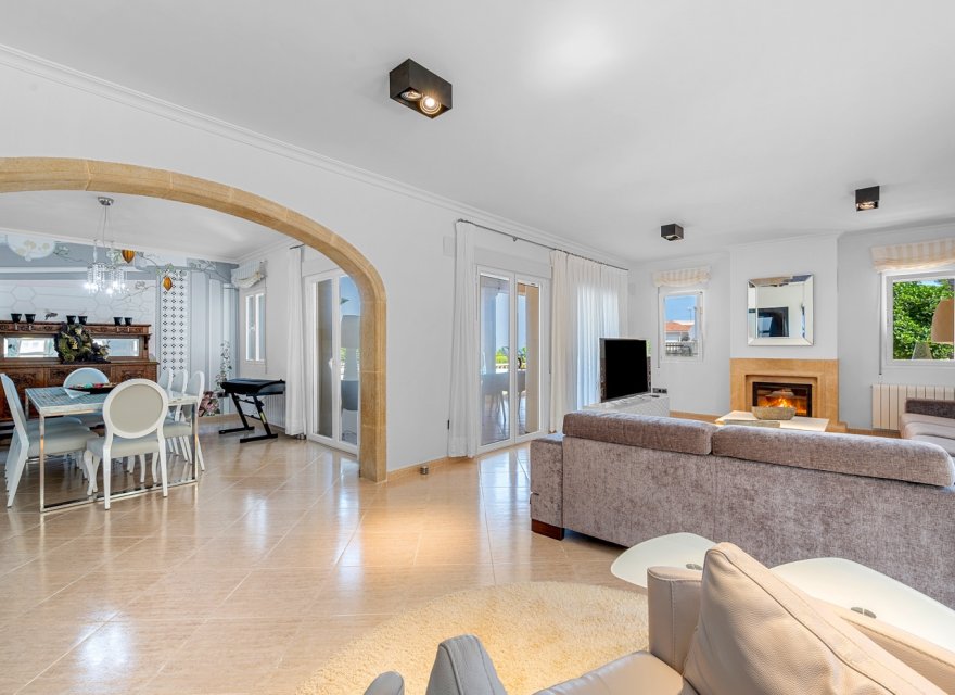 Перепродаж - Вілла - Benissa