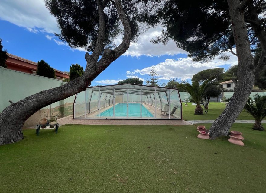 Перепродаж - Вілла - Оріуела Коста - Campoamor