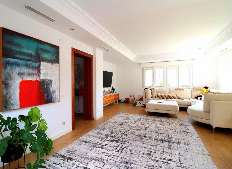 Перепродаж - Вілла - Оріуела Коста - Campoamor