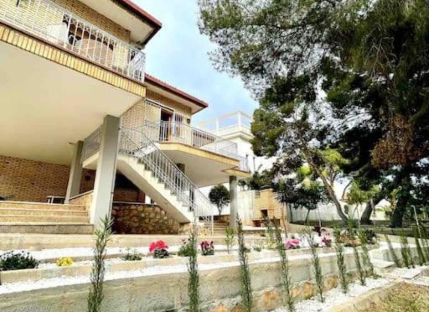 Перепродаж - Вілла - Оріуела Коста - Campoamor