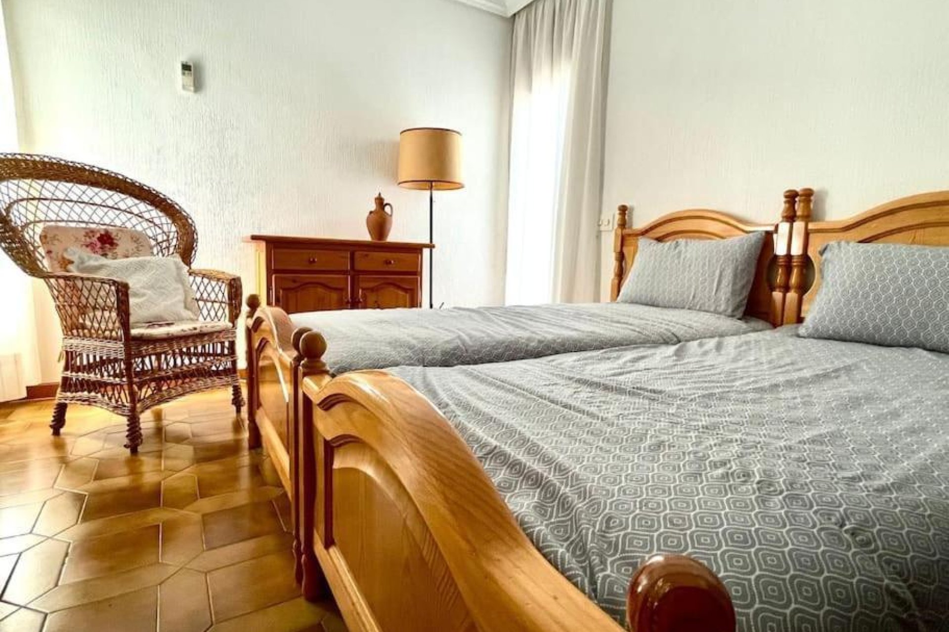 Перепродаж - Вілла - Оріуела Коста - Campoamor