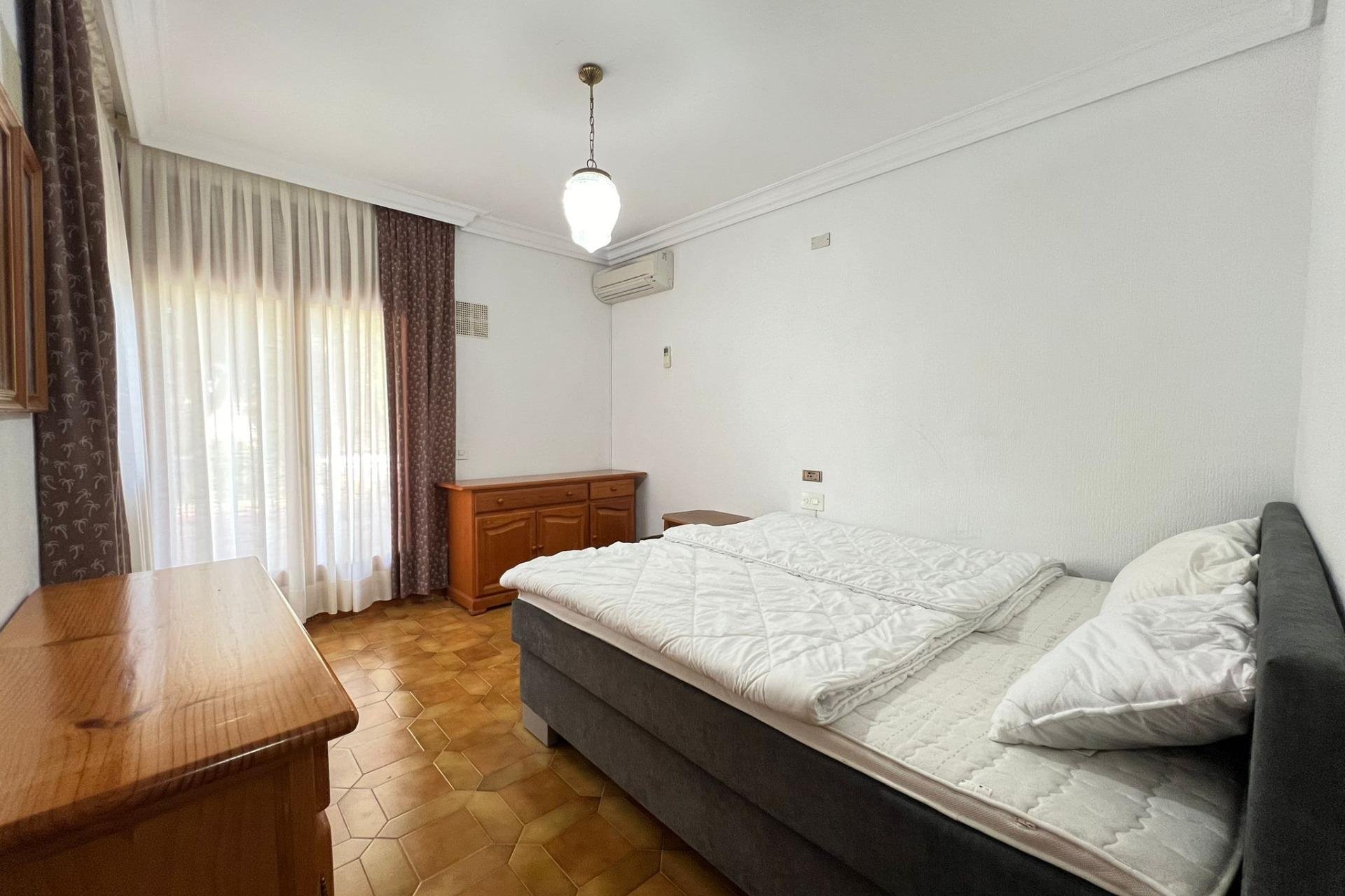 Перепродаж - Вілла - Оріуела Коста - Campoamor