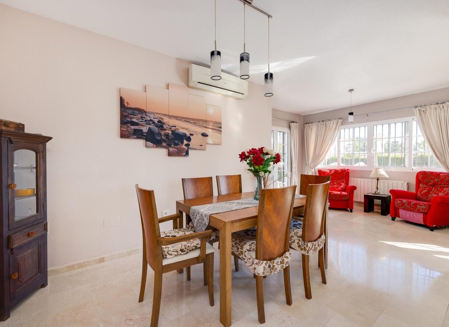 Перепродаж - Вілла - Оріуела Коста - Costa Blanca