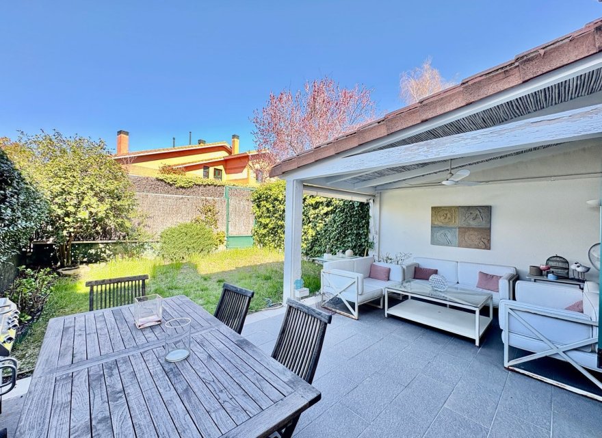 Перепродажа - Дуплекс - Madrid - La Moraleja