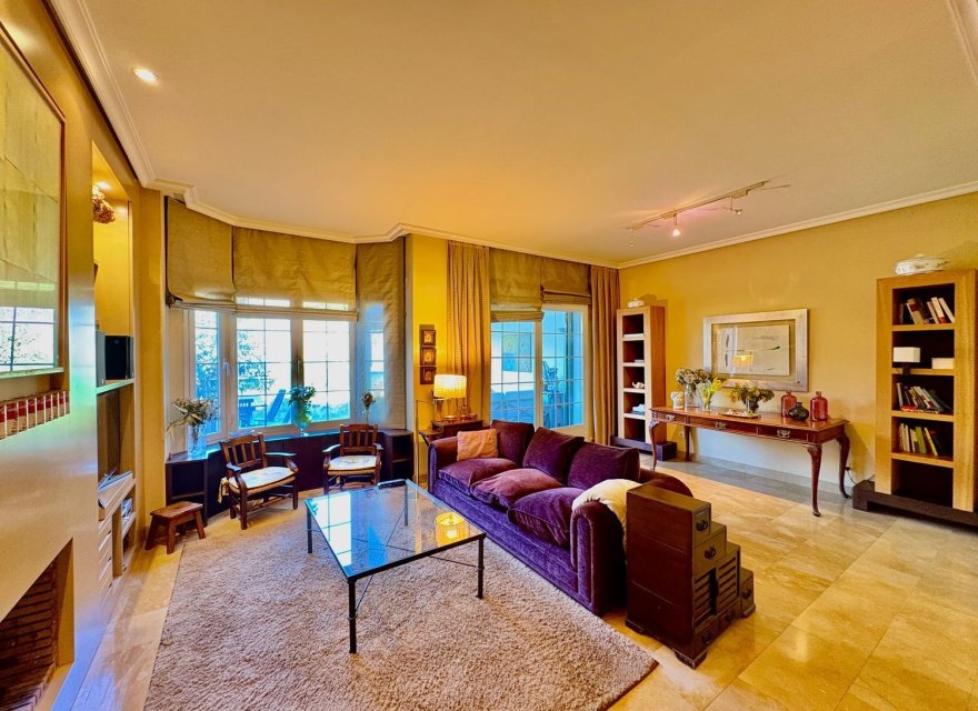 Перепродажа - Дуплекс - Madrid - La Moraleja