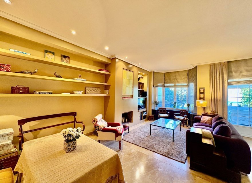 Перепродажа - Дуплекс - Madrid - La Moraleja